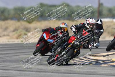 media/Oct-13-2025-Moto Forza (Mon) [[a66d839500]]/3-B Group/Session 3 (Turn 16)/